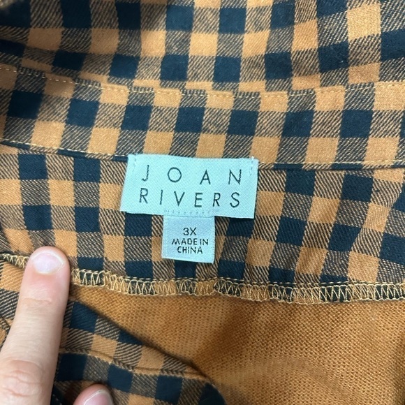 Bundle of women’s plus size tops - Picture 9 of 12